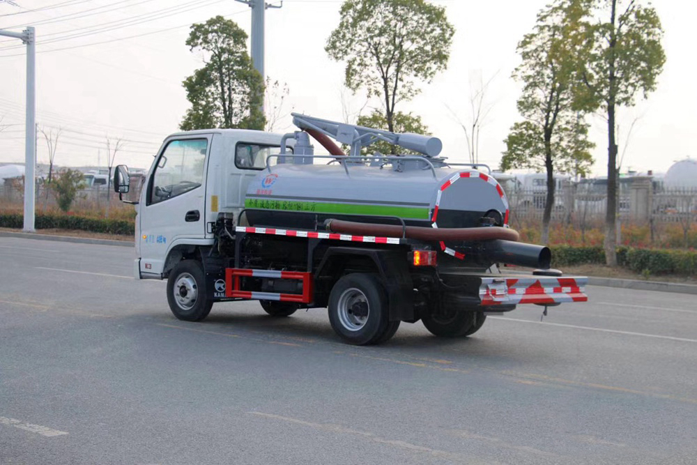 國(guó)六凱馬 吸糞車(chē)